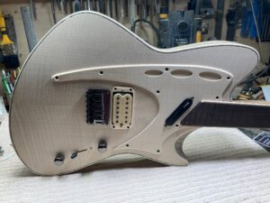 Lootnick Custom Guitars logo